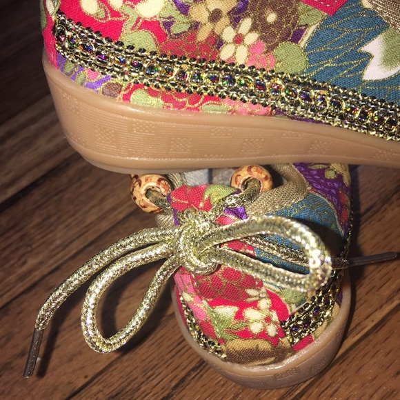 Flats - Picture 7 of 8